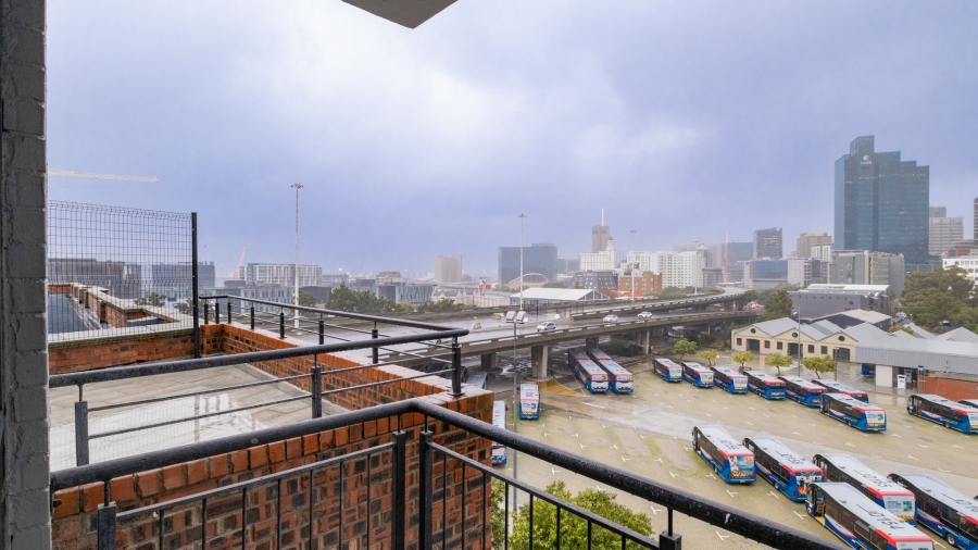 To Let 2 Bedroom Property for Rent in Green Point Western Cape